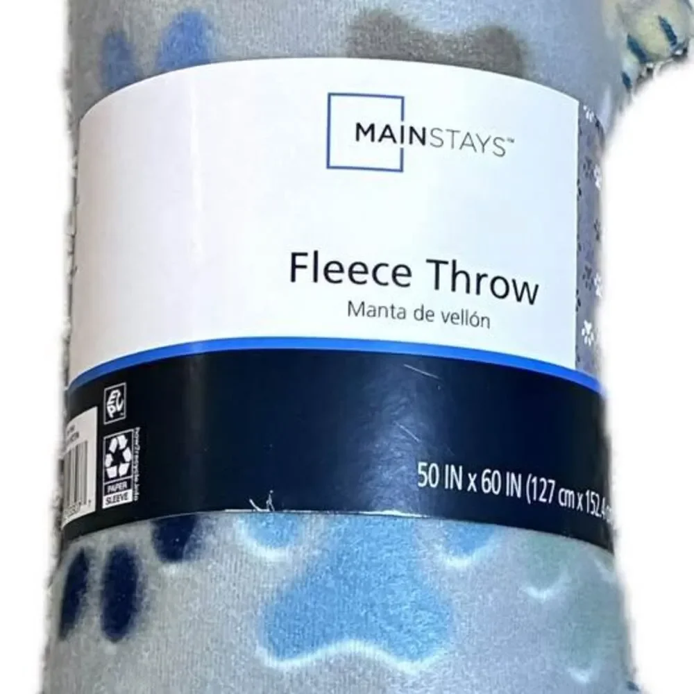 MAIN STAYS Fleece Throw Paw Print Blanket